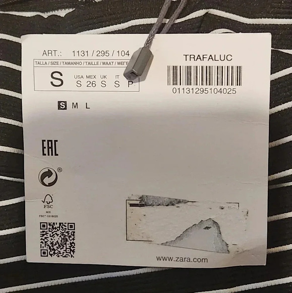 NWT Zara black & white striped mini with diagonal front ruffle Size Small - Picture 3 of 7